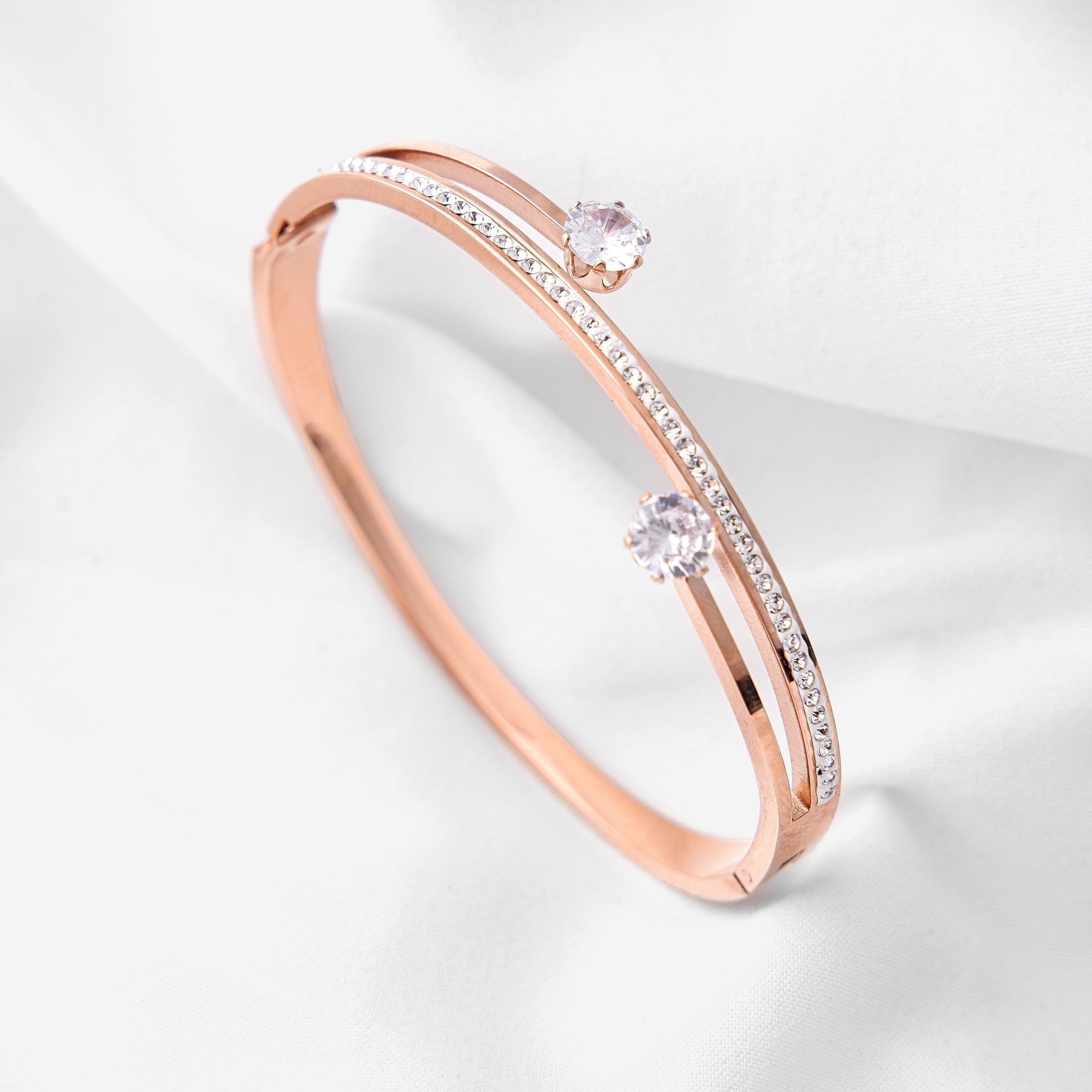 Dual Solitaire Diamond Bangle (0.5 Ct each)