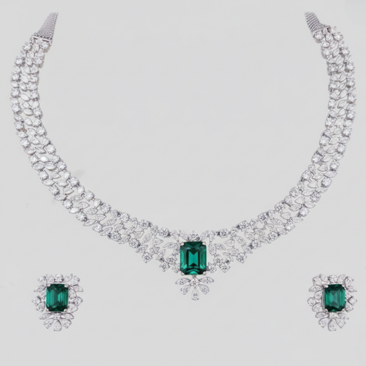 Vivida  Necklace Bright and Elegant