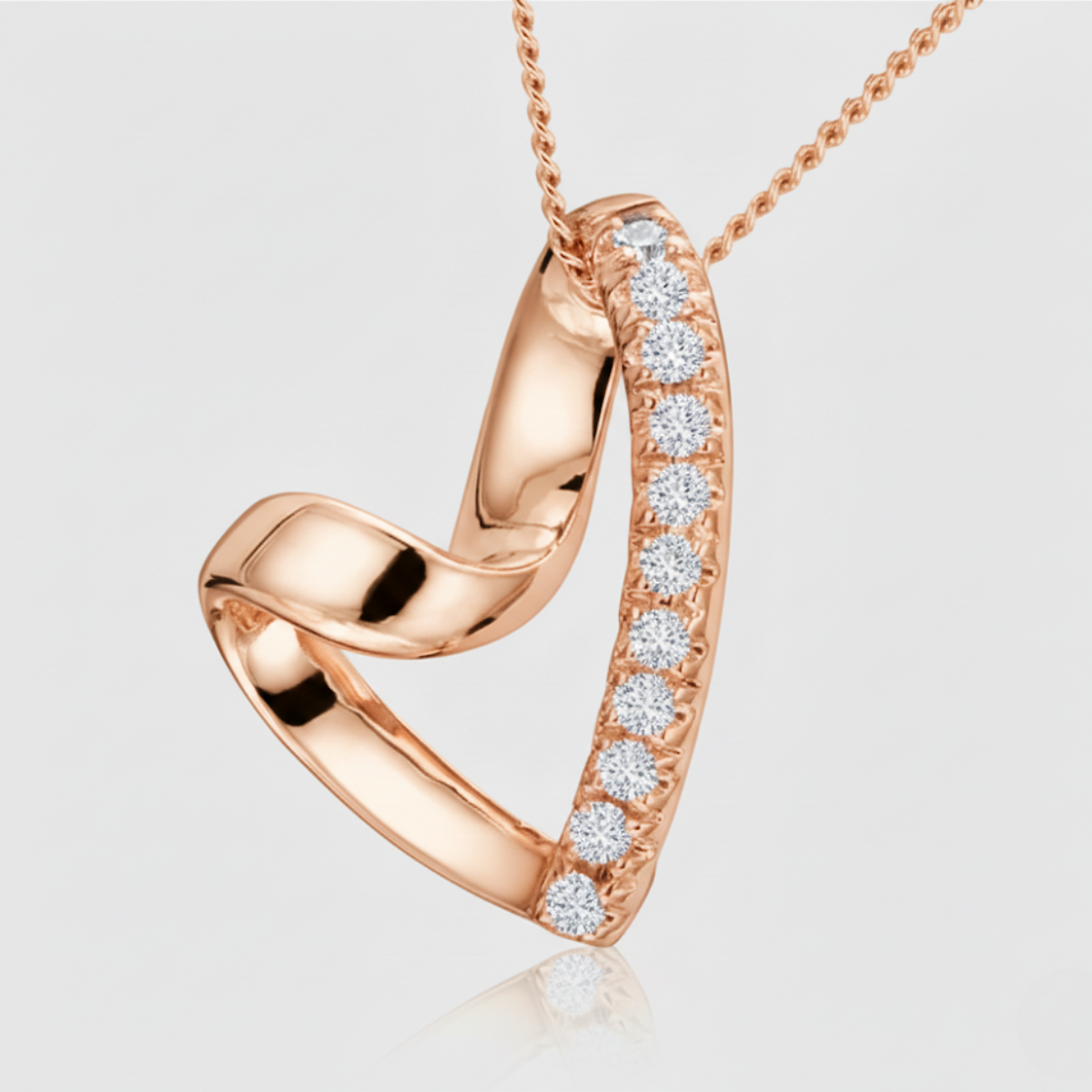 Stylish Heart lab grown diamond Pendant