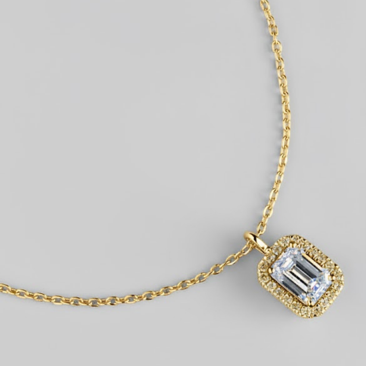 Coralina Halo Emerald Solitaire Pendant