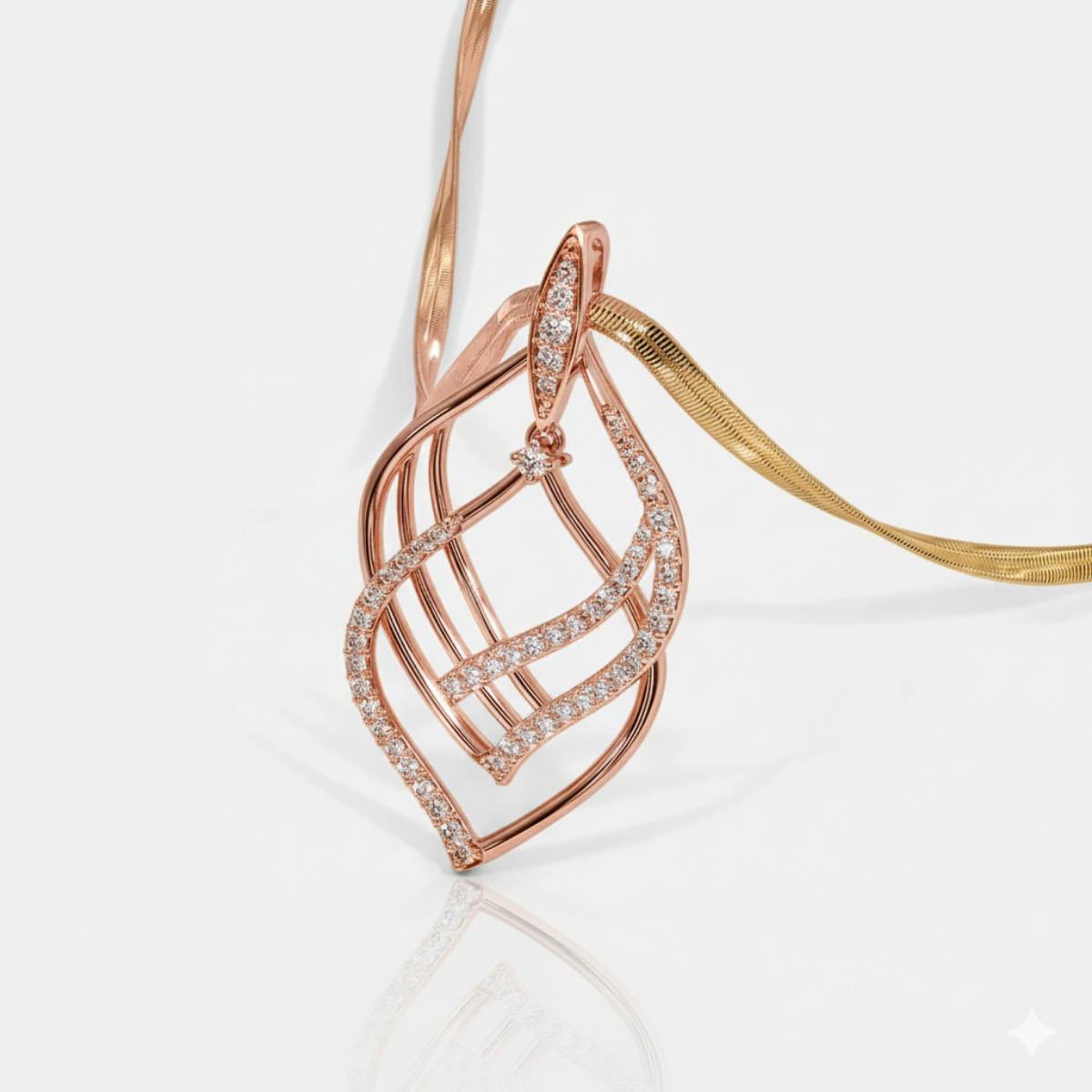 The Dafni Pendant with Chain