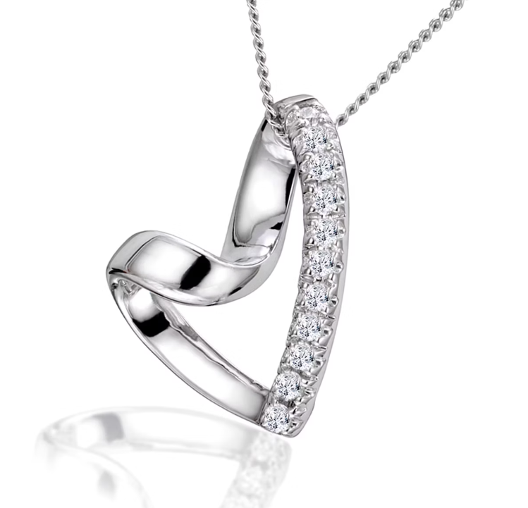 Stylish Heart lab grown diamond Pendant